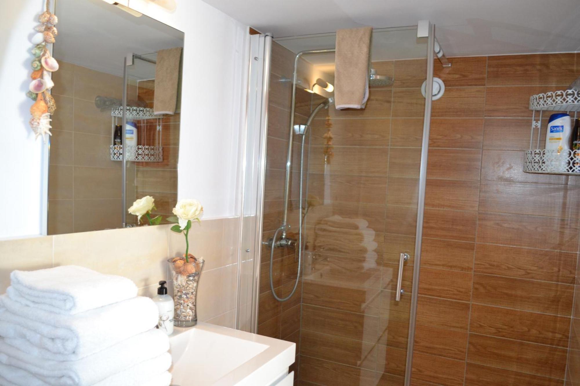 Les Hirondelles 2Km De La Plage-Jardin-Wifi-Parking-Draps Et Serviettes Hendaye Exterior photo